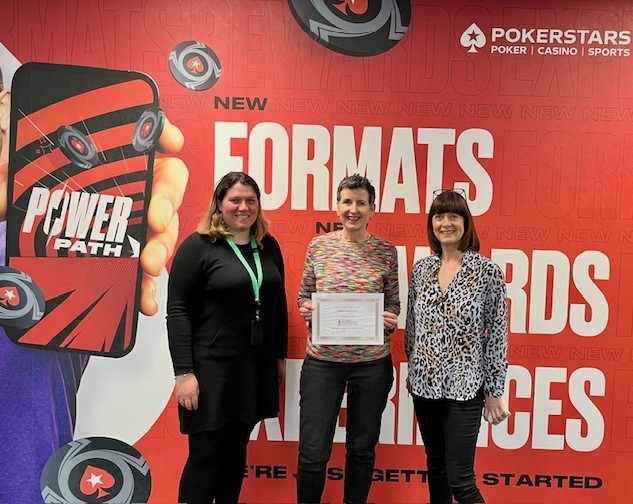 L - R: Birgit Quayle (Pokerstars), Emma (FMNH) and Jacqueline Danzelman (Pokerstars)